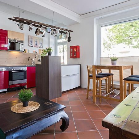 Doppelzimmer III Gaestezimmer In Unterkunft Mit Gemeinschaftsbad Und Gemeinschaftskueche Chemnitz Exterior photo